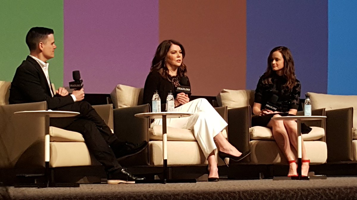 ralph_goducks's tweet photo. .@GilmoreGirls #TheContenders #Emmys2017 event. For now, Drama series contenders. #GilmoreGirls https://t.co/9sb2gFPapA