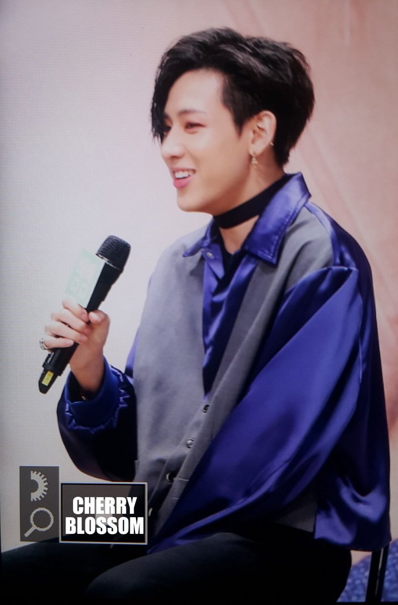 cherryblossom7_'s tweet photo. 170409 미니팬미팅 #Bambam 💖💕
#GOT7 @BamBam1A https://t.co/tIO8WDsv1S