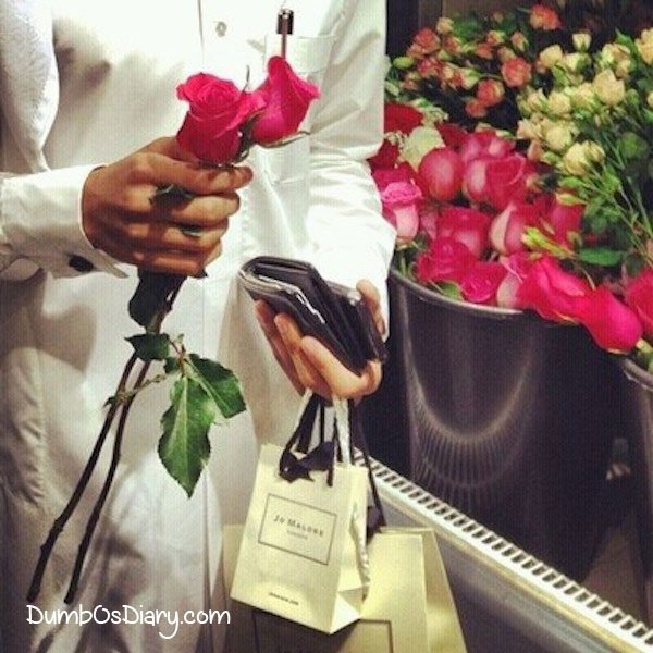 DumbosDiary's tweet photo. #DPs #BoysDP #SocialMedia #ProfilePicture #ProfilePic #DisplayPhoto #DisplayImage #DisplayPicture #Roses #BoyWithRoses
Follow @DumbosDiary https://t.co/C3yysGtG2x