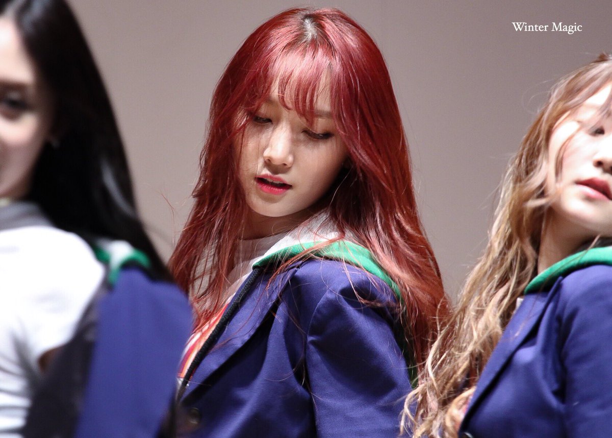 __WINTERMAGIC's tweet photo. 20170330 팬싸  

#프리스틴 #로아 #민경 #PRISTIN #HI_PRISTIN #WEEWOO https://t.co/ojHpEtNRkX