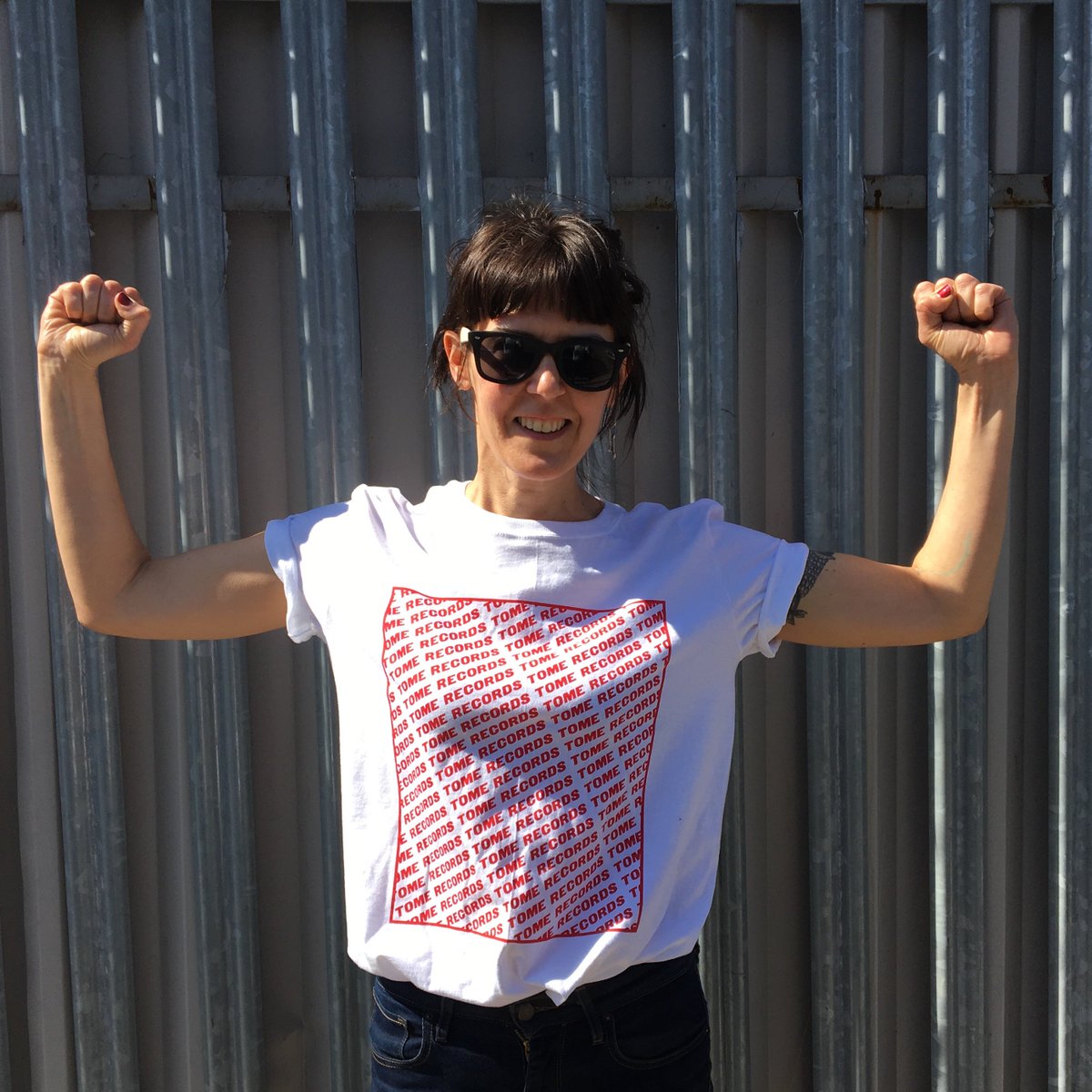 tomerecords's tweet image. NEW SHIRTS!!! FOR YOUR SUMMERS. AS GLORIOUSLY WORN BY @sweatmittens AND IMPECCABLY PRINTED BY @PositivePress__