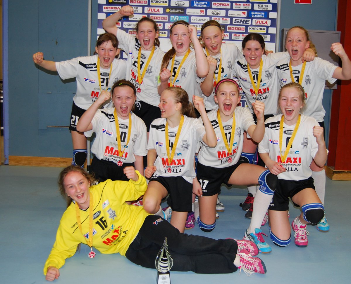 Vi gratulerar <a href="/VasterasIrsta/">VästeråsIrsta HF</a> 1 till seger 10-9 över @SkovdeH i Irsta Blixten 2017. irstablixten.cups.nu/2017/vstersirs… #handboll #irstablixten #TV021