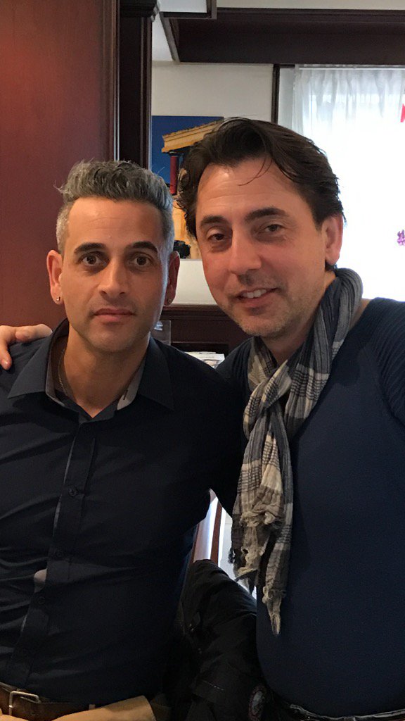 automythos's tweet image. 