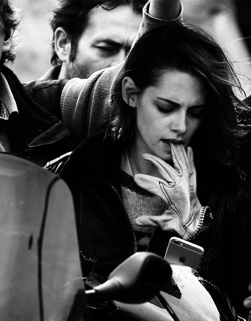Happy 27th birthday to my womans kristen stewart  
