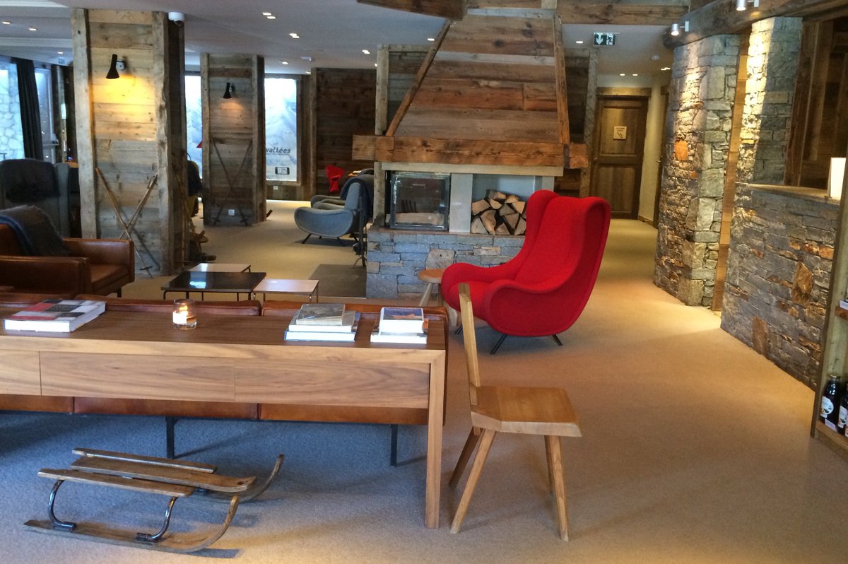 My @TheHotelegraph review of <a href="/hotel3vallees/">Hôtel 3 Vallées</a> goo.gl/i1WMOh #courchevel1850 #designhotels #hehhotels