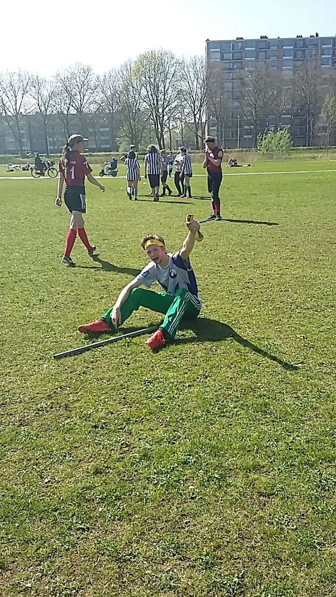 NorthSeaNargles's tweet photo. Snitch-catch by Oscar, leading to overtime by an allowed goal after catch. Team isn't happy, this should have been a win. #dql1 https://t.co/Utqond1ZzX