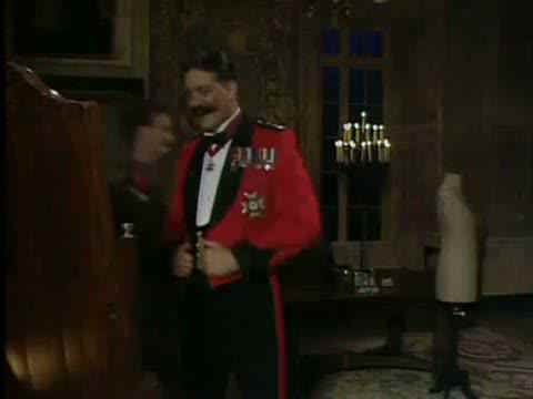 pitchblacksteed's tweet photo. "I want to make you happy darling. I want to build a nest for your ten tiny toes..."
#StephenFryWeek #Blackadder https://t.co/6Lb8LQivka