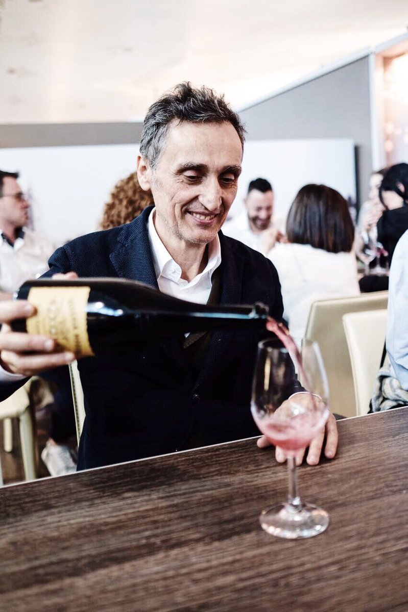 studioVitaliano's tweet photo. Cari amici! @ChiarliModena #Sorbara #VecchiaModena a #Vinitaly2017 @CarloVischi @lalessiuccia @andreacasadeiVE @track_myfood @growtheplanet https://t.co/HqrVGWLN7z