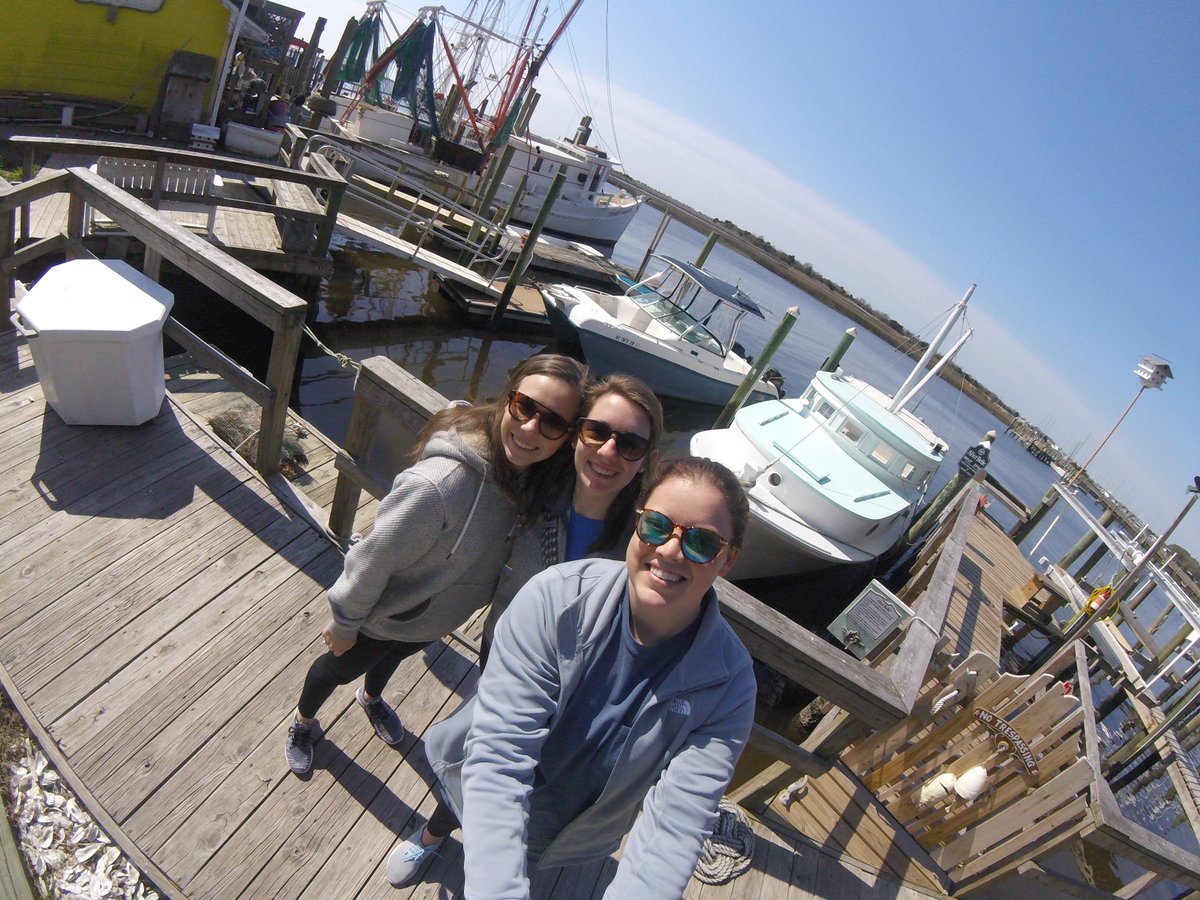 abbbzzz_'s tweet photo. Happy Birthday to my fav girlie!! Hope you have a wonderful day and I can't wait to celebrate! Love you @a_nortt 🎉🎈🎁❤ https://t.co/K57UgIMPrn