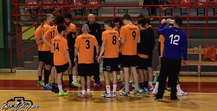 antonsetieen7's tweet photo. Fin de la temporada de segunda y solo queda dar las gracias! Sois enormes perrooos!! 🍊🍊 https://t.co/kjxm9PpMZG