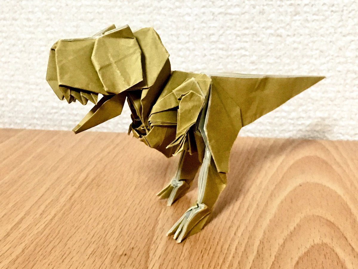今井雄大 折り紙マイマイ Twitterren ティラノサウルス 35 35 不切正方形一枚折り 創作者 マイマイ 17年4月 キング オブ ダイナソー 首や前足の出し方に苦労しました笑 この題材は造形がシンプルだからこその難しさがありますね 折り紙作品 恐竜