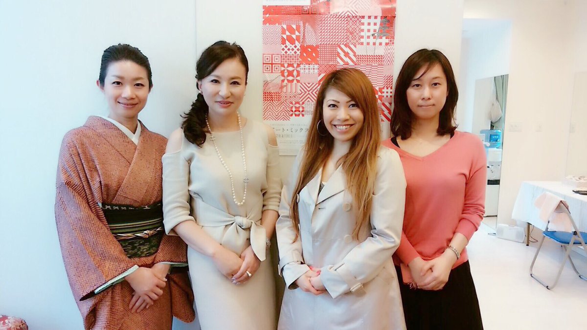 佐藤 亜紀 Aki Sato Pa Twitter Team790 の 練習会場でもお馴染み マイレスミット新潟店 さんへ ようやくイベントで使用した サリーをお返しできました 新潟で活躍している 素敵な女性にも お会いできました 健康にいい美味しいお茶に 百花園さんのお 佐藤 亜紀 Aki Sato Pa Twitter Team790 の 練習会場でもお馴染み マイレスミット新潟店 さんへ ようやくイベントで使用した サリーをお返しできました 新潟で活躍している 素敵な女性にも お会いできました 健康にいい美味しいお茶に 百花園さんのお