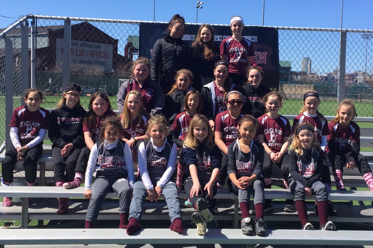It was great having the Pirettes out to the field yesterday!! The smiles were priceless. This is what this game is all about. #FutureRaptors