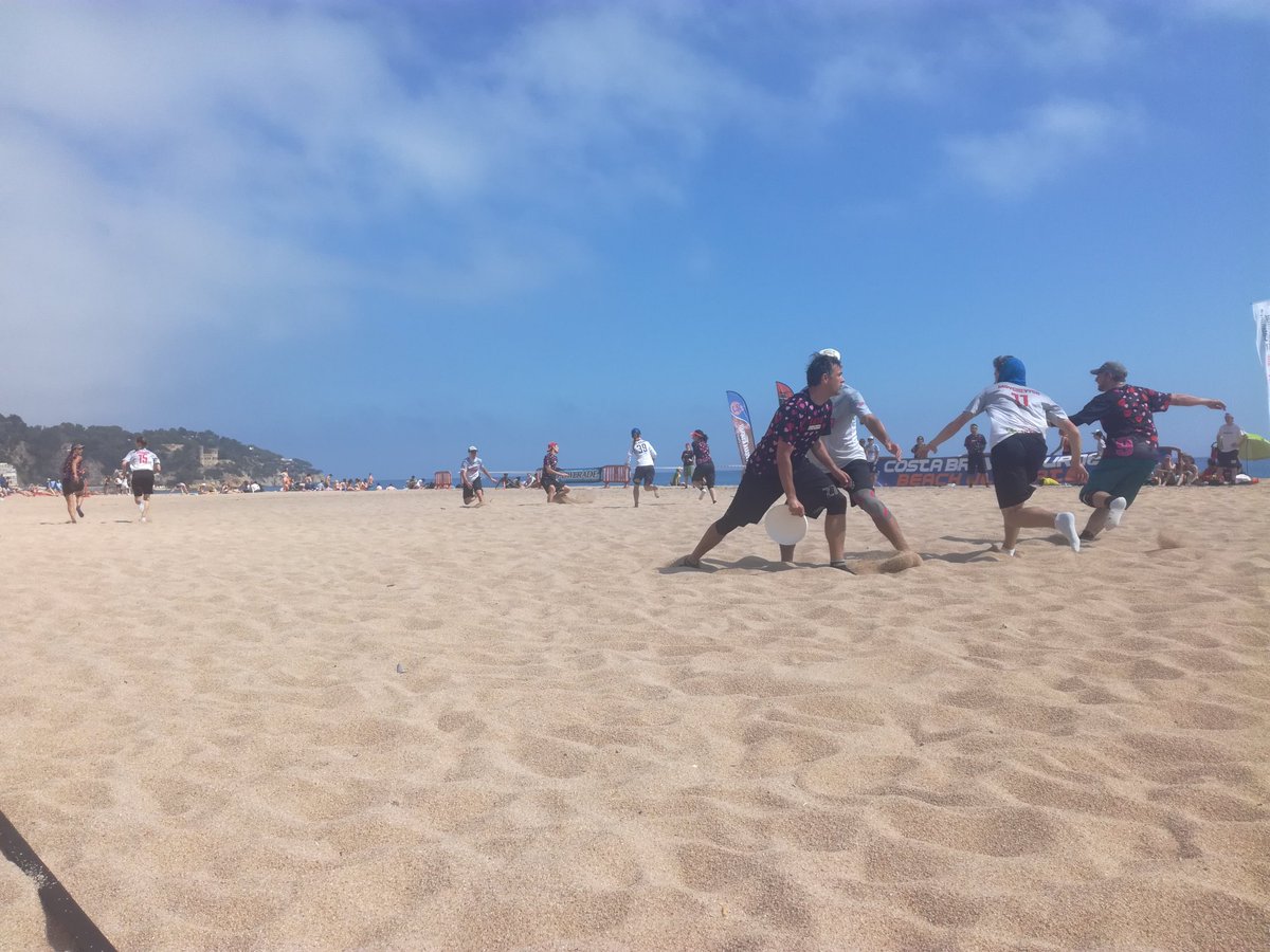 First pre-quarter is on. Will Russia Mixed hold onto their 1st seed or will Love bring back another National Team in their trophy cabinet ?