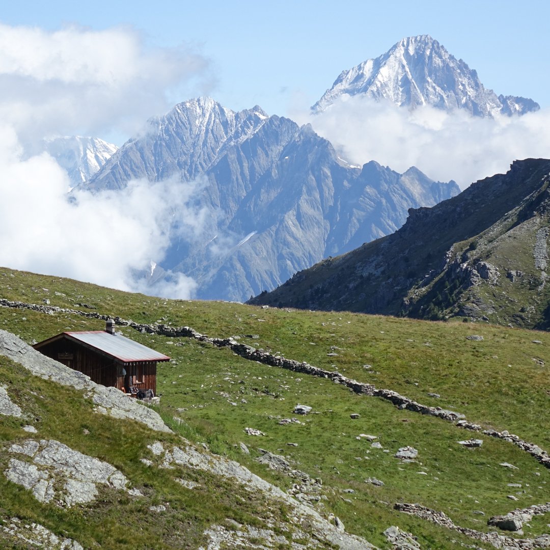 Da_Be_Visuals's tweet photo. Swiss alps moutain life. More pictures: 
https://t.co/4uloiPopKn
https://t.co/Cb3XNiDC9Y
https://t.co/8q8uA4fnvY https://t.co/0LW3f11xYW