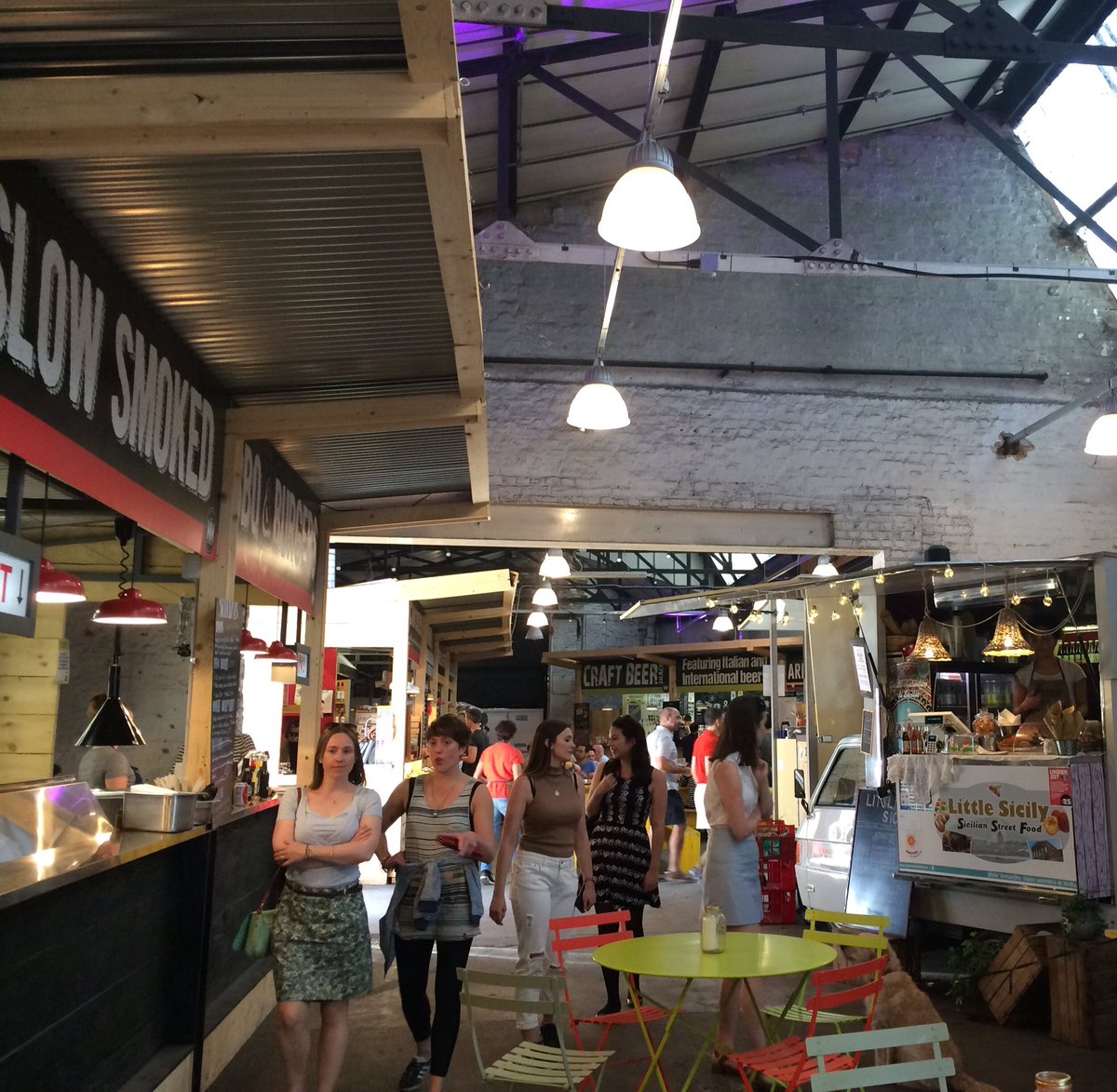 Nice way to start the day, tasty Vietnamese food and al fresco dining washed down with #craftbeer <a href="/mercatometropol/">Mercato Metropolitano</a> #vietnamese #foodie