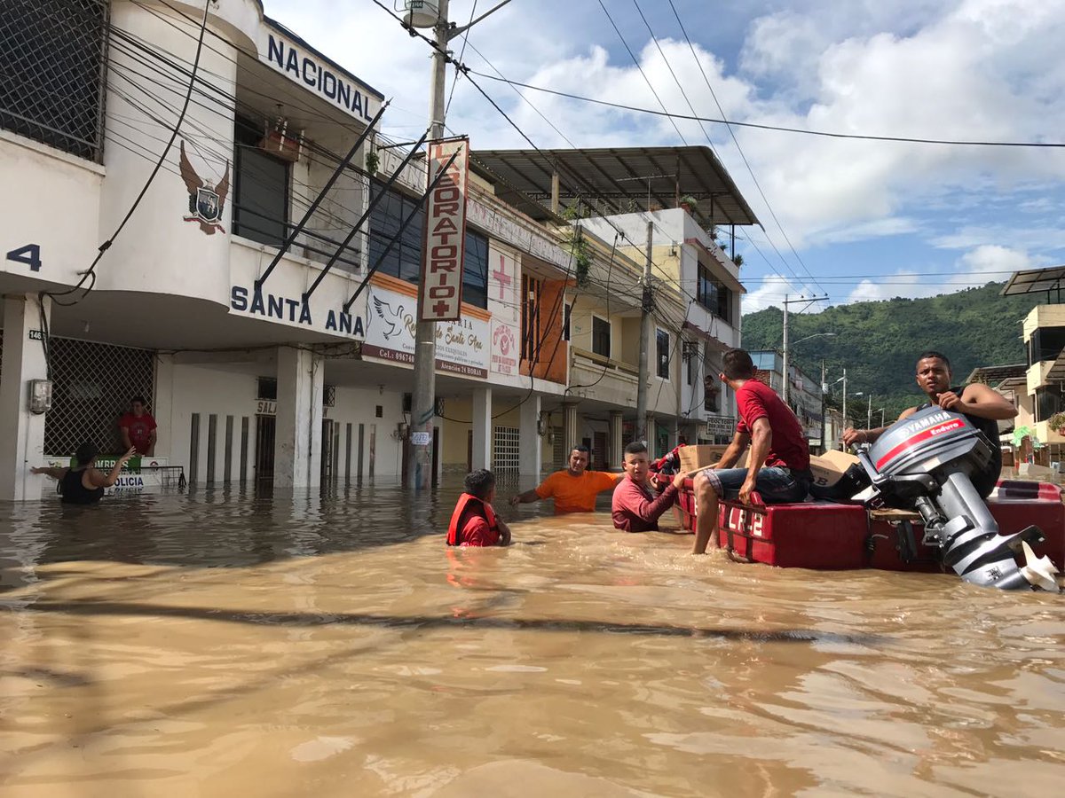 EcuavisaInforma's tweet photo. #FOTOS Inundaciones afectan a 1.000 familias afectadas en Manabí https://t.co/ixsg07i7j7 https://t.co/BCzGAne7uW