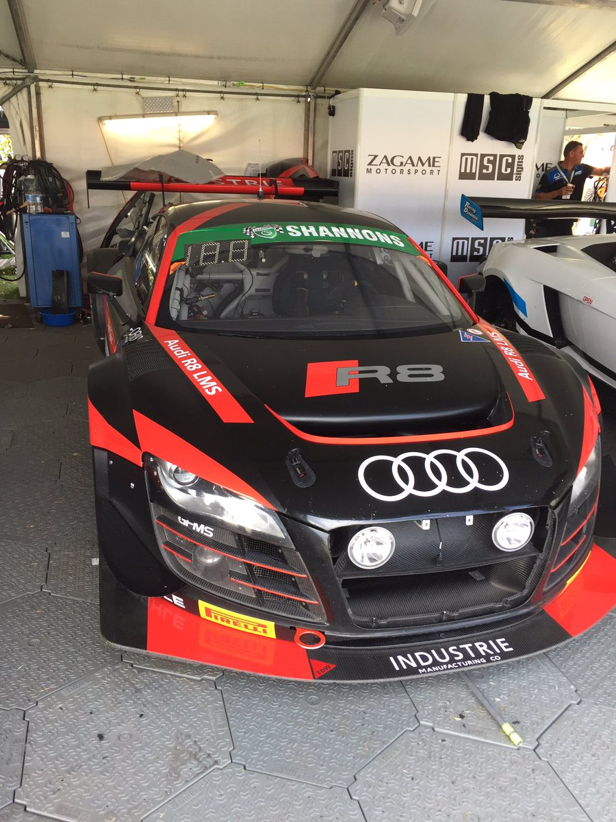 Coatesy999's tweet photo. Audi R8 #AudiR8 https://t.co/bU6Rl9nAaw