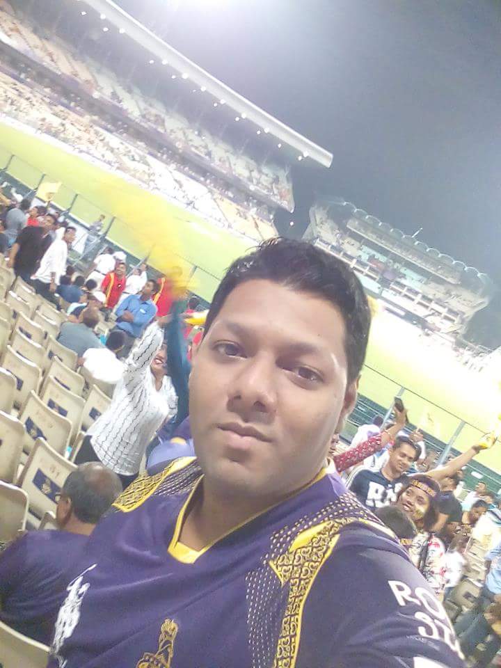SANJAYRAJAK79's tweet photo. @KKRiders @mipaltan Heart beats for my team.. one team one pledge #KnightRiders  💜 go n win d match, m ready to ROAR frm Kolkata :)
#MIvKKR #DusKiDahaad #AmiKKR https://t.co/NluAQRNe6j