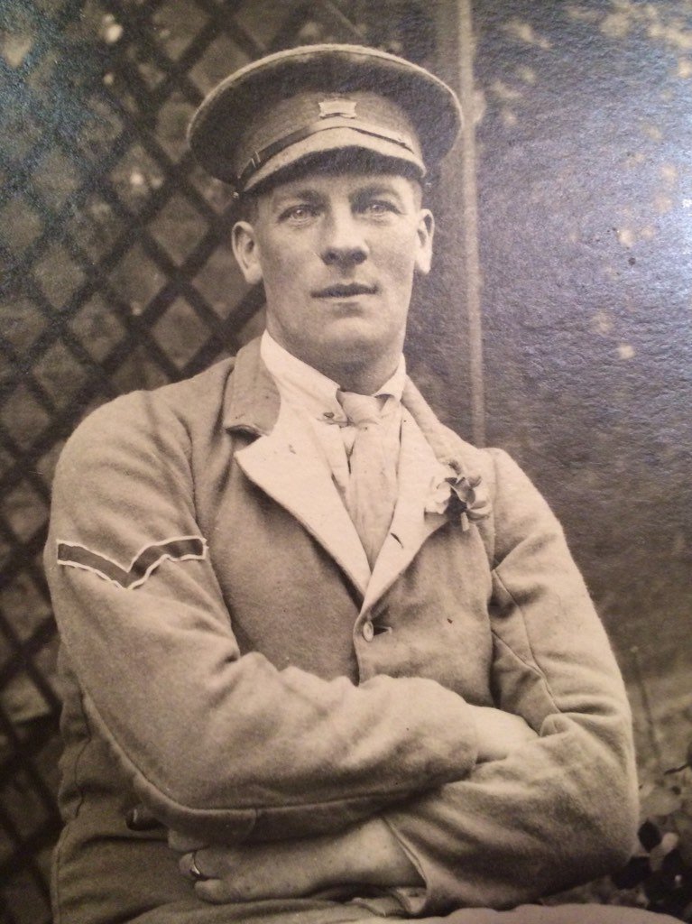 BorisAtamanenko's tweet photo. Pte James Robert Chettleborough fought at Vimy Ridge. Wounded at Arras, France on May 11, 1918. https://t.co/70xAt5Ne4X