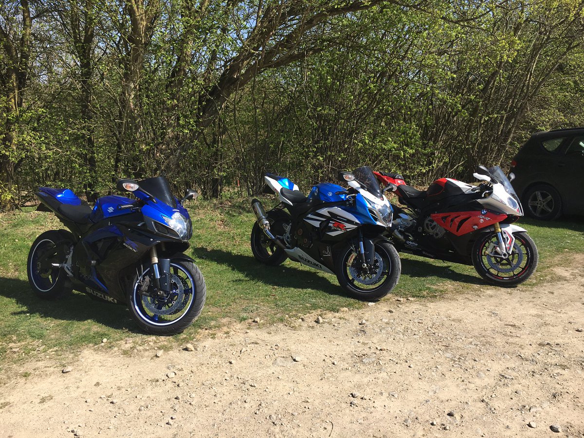 fman256's tweet image. #rideout @RockinghamSpeed @RutlandWaterNR with @DsSchofield @kirtus87 #scorchio #suzuki