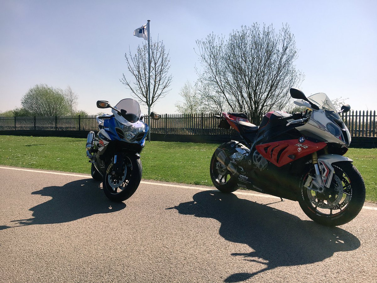 fman256's tweet image. #rideout @RockinghamSpeed @RutlandWaterNR with @DsSchofield @kirtus87 #scorchio #suzuki