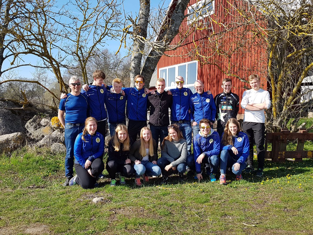 Hestramys's tweet photo. Det gulblåa gänget som kämpade på #swedishleague i helgen! #gulblåadrömmar
Lång: https://t.co/RE83LjgHlA
Medel: https://t.co/zGDlubR1X5 https://t.co/ix2i5A6W1K