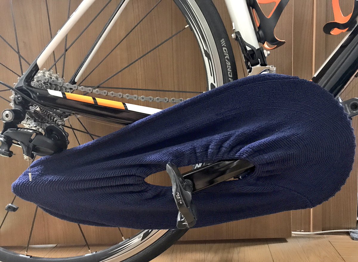 現場cat Facebookの大人の自転車部で話題の Daisoのo字便座カバーが輪行時のチェーンカバーになる の投稿を実践してみたけど 本当に出来た