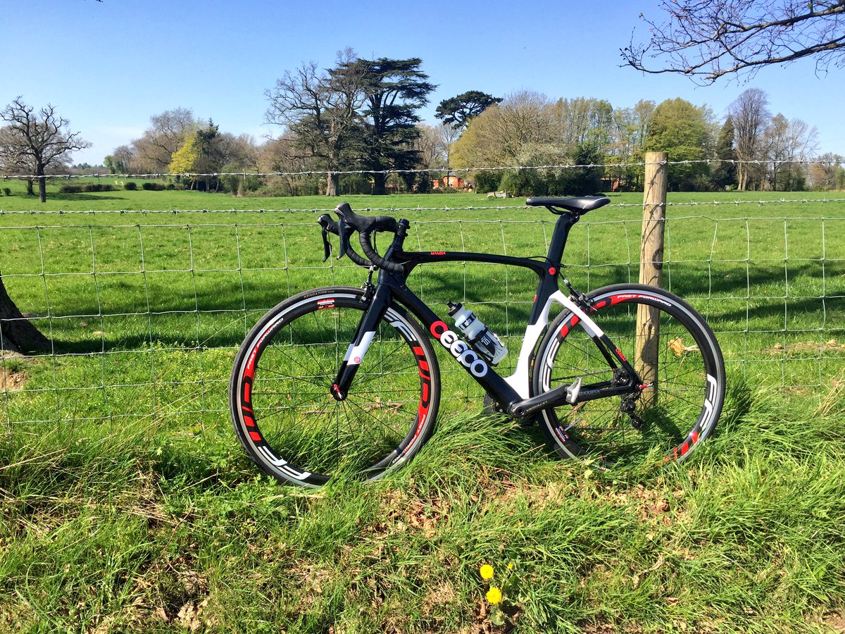 Today was the inaugural ride on my new <a href="/CEEPO_UK/">CEEPO Tri bikes</a> road bike - perfect recovery in the sunshine ☀️👌🏼