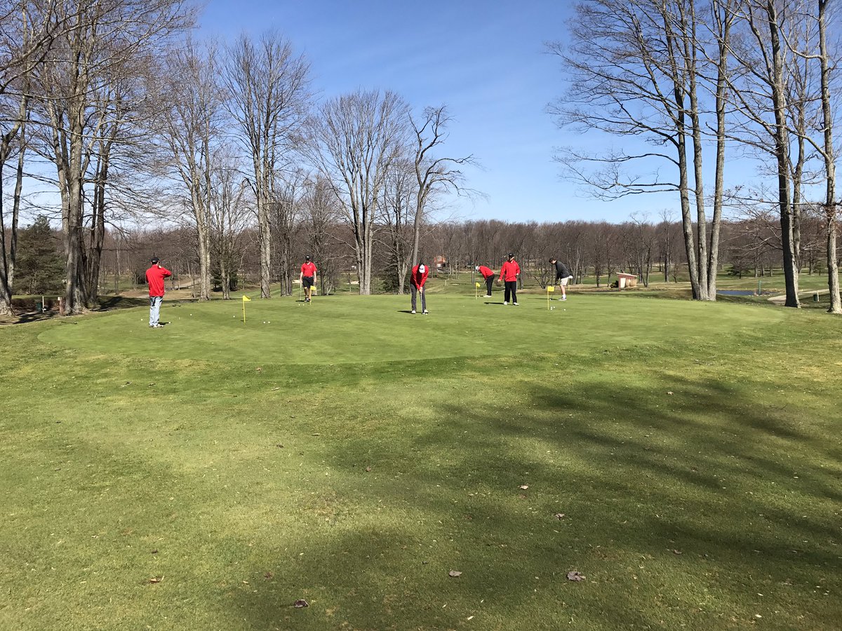 CstateClubGolf's tweet photo. About to get regional 2 started! @NCCGA #WeOutHere #GoLow https://t.co/u517CcMPRZ