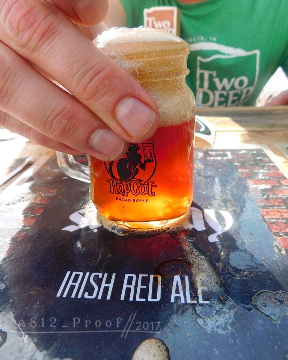 812Proof's tweet photo. One of my favorite photos from beer fest, right here! Cheers! 🍻 #BtownBfest #craftbeer #beertasting #twodeepbrewing #hopcat #drinklocal https://t.co/iFUCiCjqKo