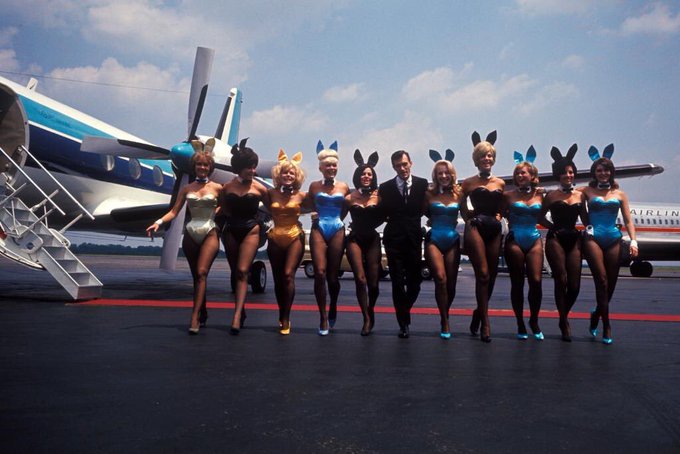 Join us as we wish @HughHefner a happy 91st birthday. #HappyBDayAmericanPlayboy https://t.co/oO7ksyr