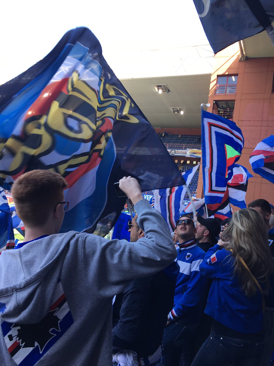 SampdoriaClubRM's tweet photo. #AlDiLaDelRisultato @KettyCosta17 @sampdoria1946 https://t.co/wRbFGbxx4F