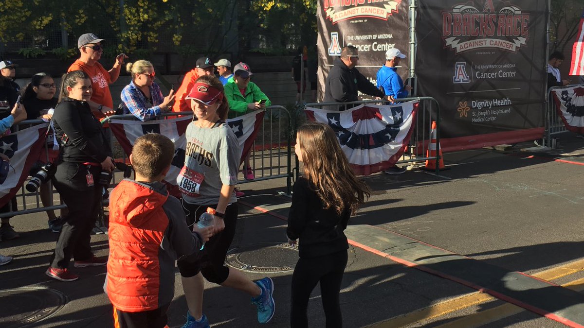 HOFprez's tweet photo. Awesome job by this rockstar and her cheering squad in the #DbacksRace Against Cancer. #OurSeason ๐
#TeamDbacks https://t.co/3Dp6WL4ar5
