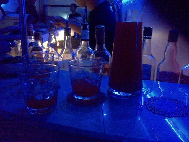 deathofsatara's tweet photo. Blue. https://t.co/2JGkrmB0Ok