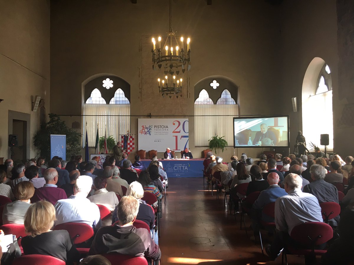 Lo storico Franco Cardini chiude #leggerelacittà2017. Qui la diretta streaming ➡️ leggerelacitta.it/streaming/

#culturaècomunità #pistoia17