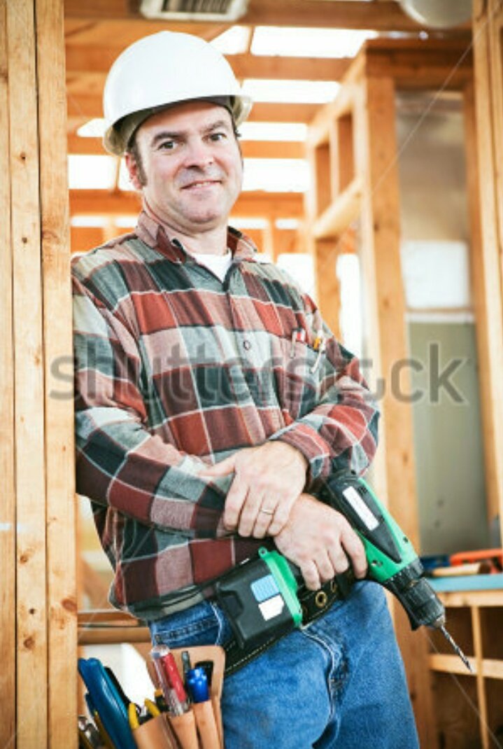 Ищу плотника для работы. Ищу плотника для работы. Работы столяра. Плотник показывает. Плотник.