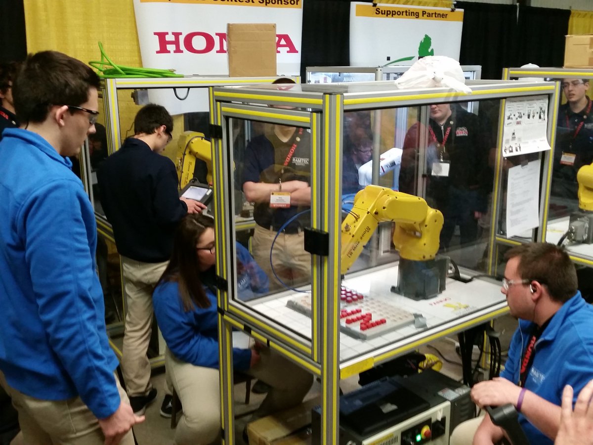 tririverscc's tweet photo. Tri-Rivers RAMTEC competes at Nat'l Robotics Challenge at fairgrounds. #MarionMade #TRCCAmazing #ramtecohio #nationalroboticschallenge https://t.co/Q9Pk1eeuCw