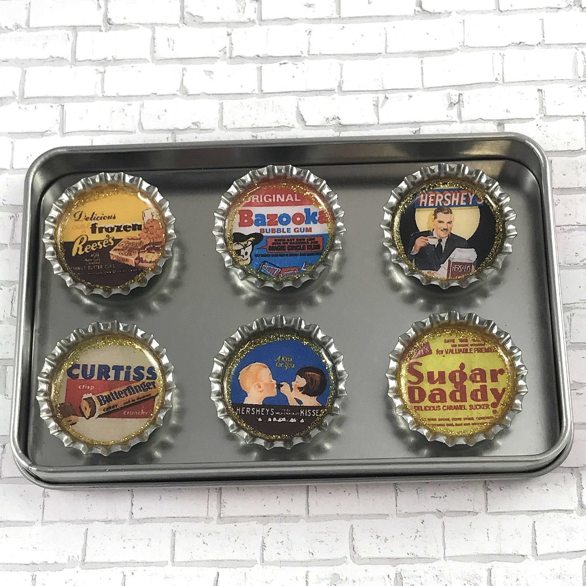 BlueDivaDesigns's tweet photo. Vintage Candy Advertisement Magnet Set🍫🍬https://t.co/oQ28gD1mP1 #retro #advertisement #candy #magnetset #etsy #retroadvertisement #vintage https://t.co/XsZFgLbqOq