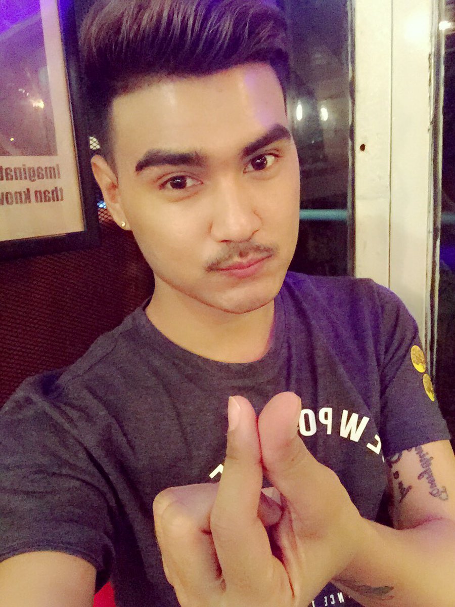 hirush3_hi's tweet photo. အသဲေလးေတြေပးမယ္ .. ယူမလား ❤️❤️❤️😉😉😉 https://t.co/IgiW7M7thW
