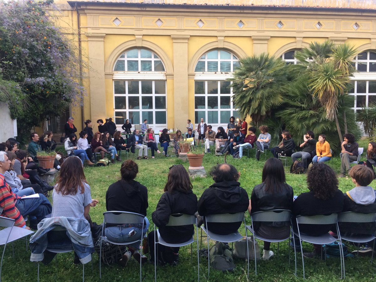 outofline_PC's tweet photo. Assemblea pubblica @ZonaRosaPisa. "In questo spazio noi tutte possiamo decidere su noi stesse" https://t.co/eNc6MOe306