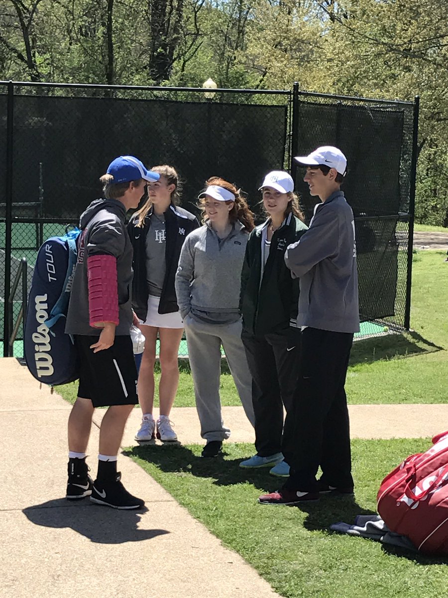 MBAtennis's tweet photo. MBA tennis team flirting in their free time! #FightRed https://t.co/5IkTfgiHxm