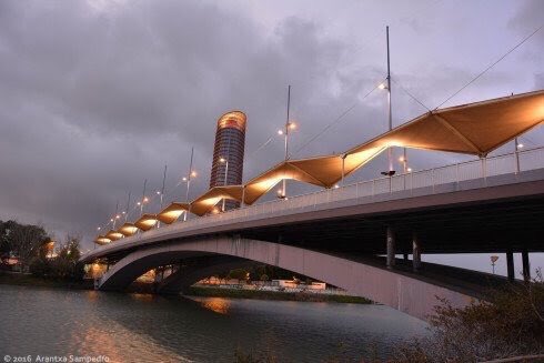 Nuevos espacios no sólo desde las buenas herencias del ayer sino también integrando la modernidad actual d la ciudad ccaa.elpais.com/ccaa/2015/04/0…