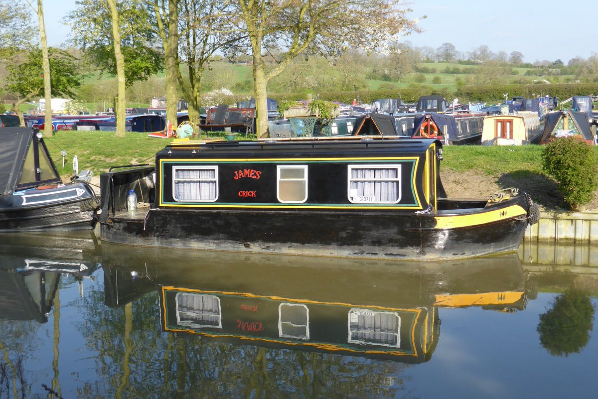 CruisingTheCut's tweet photo. Love this teensy tiny boat I saw at Crick today! https://t.co/eA222j3sY9