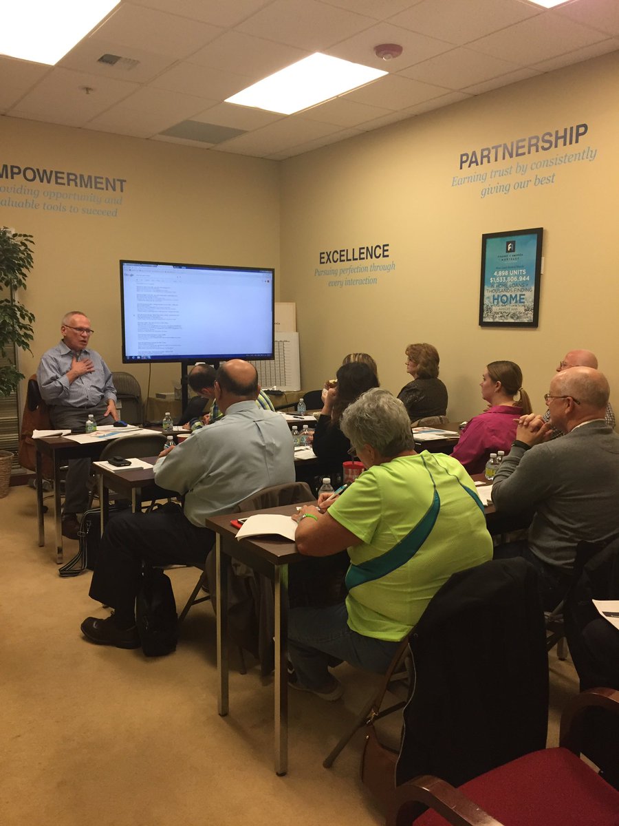 dawnctweets's tweet photo. Twitter class #firstamking #thisishappeningnow https://t.co/wRhKP5bDdR