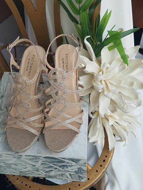 GlamourParla's tweet photo. Originales sandalias de #PacoMena en #GlamourNovias #Parla https://t.co/w3r1jwllKB