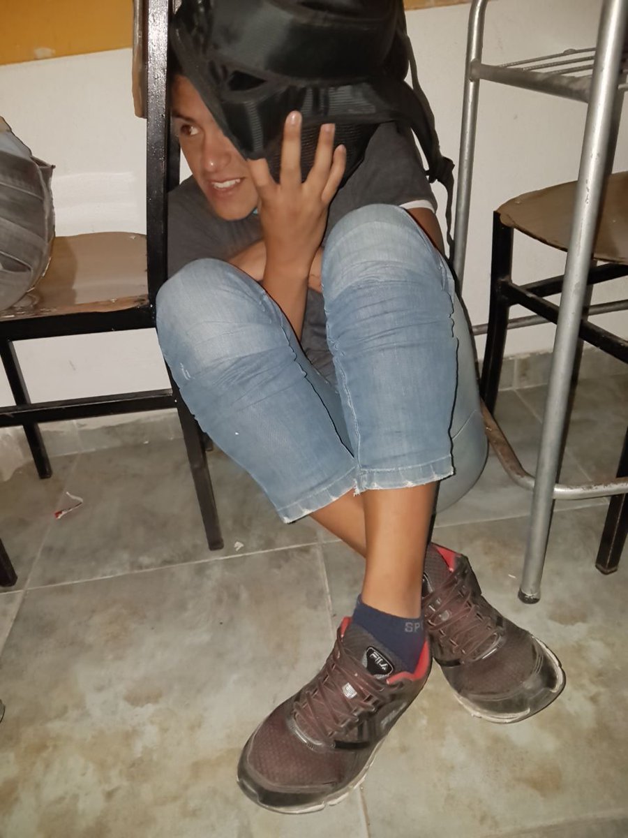 Promo17Nocturno's tweet photo. Se viene la tormenta y vt 😂😂😂😂 @Braianc03 https://t.co/sc03sCjAhQ