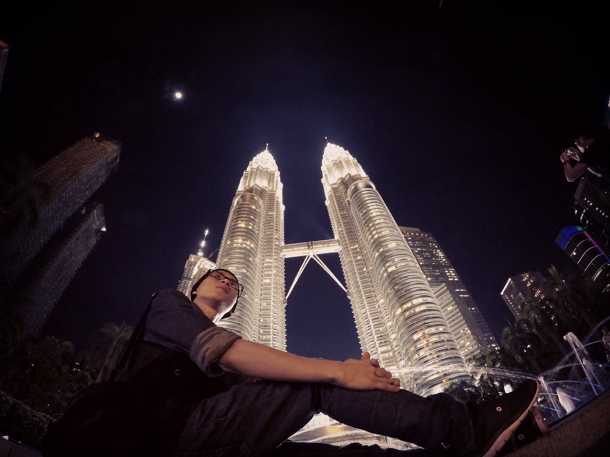 teawkan's tweet image. เที่ยวกัน...ไปป่าว
Petronas Twin Towers KLCC
MAlaysia
#เที่ยวกัน #ไปป่าว 
#บังไม่หล่อบอกต่อได้นะ