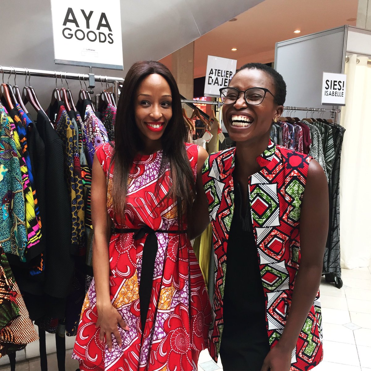 safashionweek's tweet photo. Shop @AyaGoodsZA at the SAFW Luxury Designer Pop Up today until 20:00 at @hpchydeparkcorner. 

#SAFWPopUp https://t.co/Er8Xjavzko
