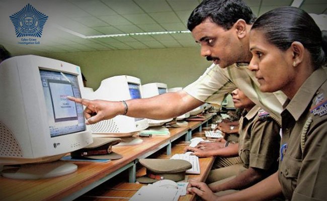 trapped_zone's tweet photo. Process Of Registering Compliant With The Cyber Cell –
#safetytips #helpline #stayprotected #cybercrime
Read here: https://t.co/AvmWSsxImb https://t.co/jUUxBS1SaB